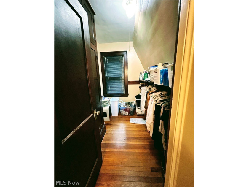 Prepare to be wowed! Homes like this don't come on the market - photo 36