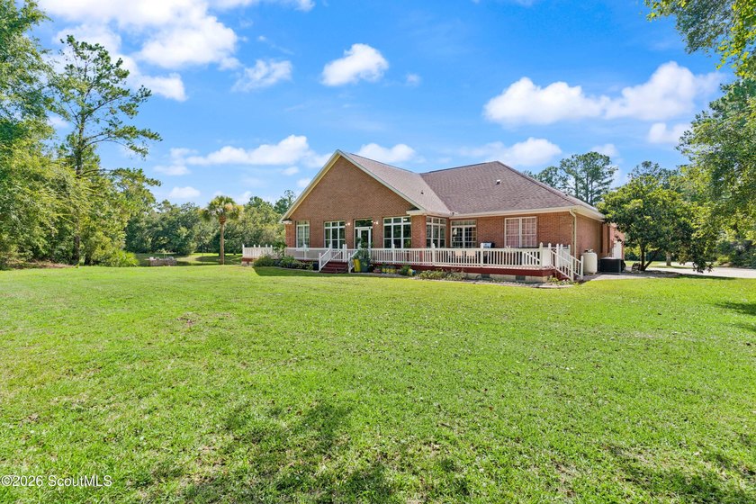 Welcome to Serenoa Cove! This beautiful four-bedroom - photo 41