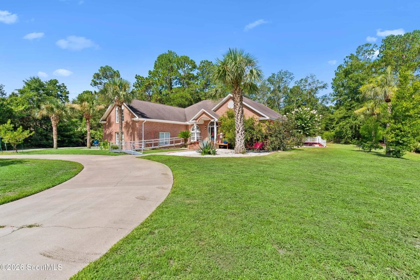 Welcome to Serenoa Cove! This beautiful four-bedroom - photo 44