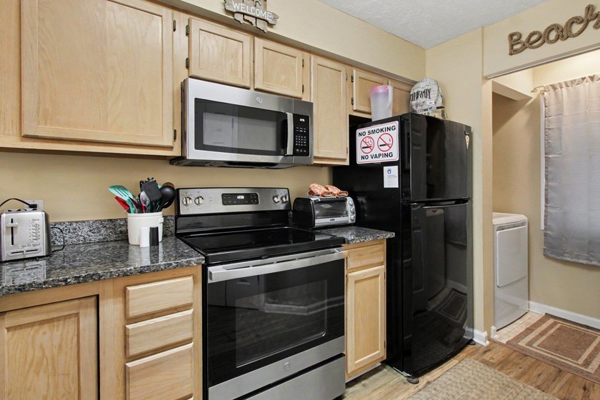 Located in the highly sought-after River Oaks community, this - photo 9
