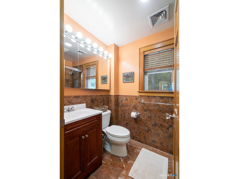 Have you been dreaming of breathtaking lake views and a property - photo 17