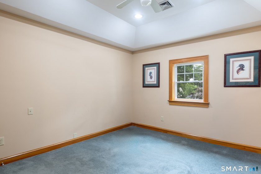 Have you been dreaming of breathtaking lake views and a property - photo 18