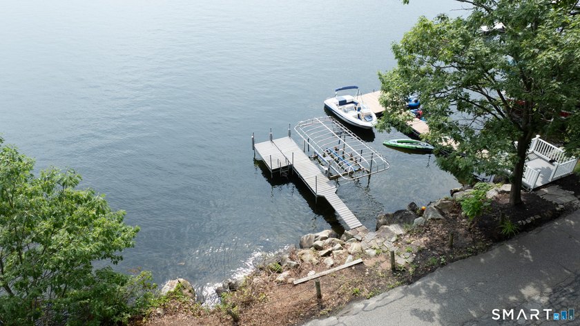 Have you been dreaming of breathtaking lake views and a property - photo 34