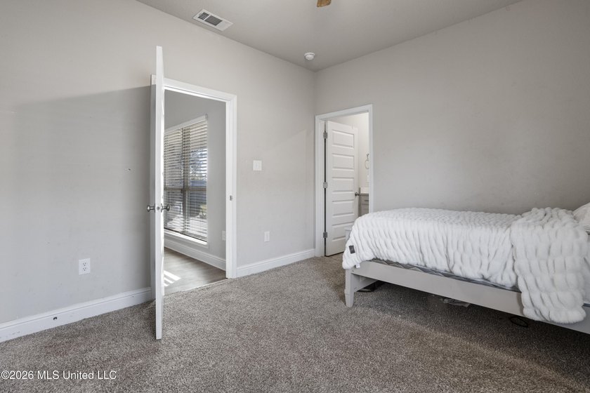 Beautiful home on a spacious community lot in the highly desired - photo 34