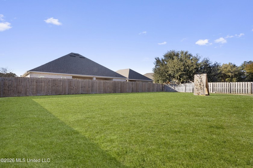 Beautiful home on a spacious community lot in the highly desired - photo 44