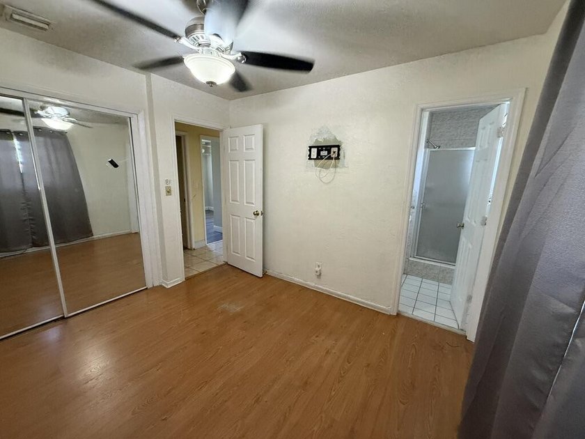 Charming 3-bedroom, 2-bathroom home located in Fort Lauderdale - photo 6