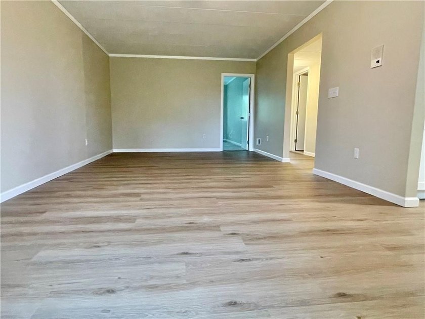 Welcome to Waterview Condominium community in charming Warren - photo 9