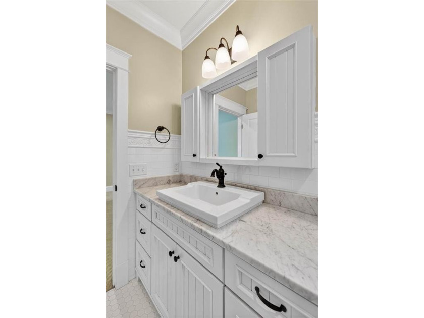 Nestled in the neighborhood of Village Oaks, this beautifully - photo 32