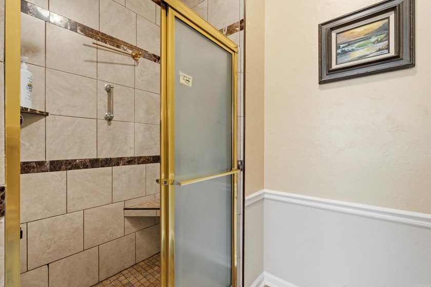 Nestled in the highly desirable Lake Balboa area of Hot Springs - photo 33