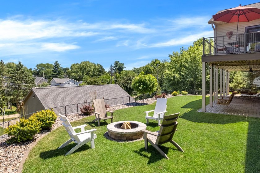 Meticulous and beautifully cared for! 329 2nd street is set and - photo 25