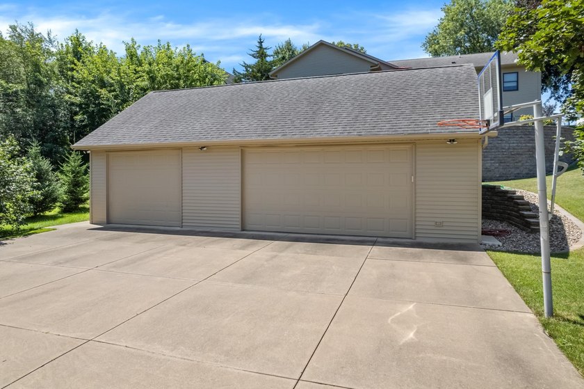Meticulous and beautifully cared for! 329 2nd street is set and - photo 28