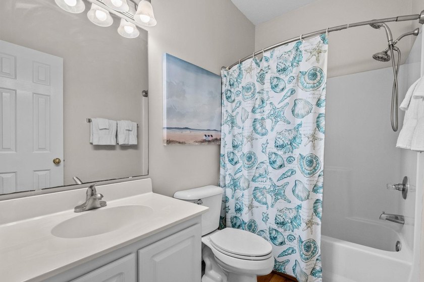 Welcome to your perfect coastal retreat! This beautifully - photo 41