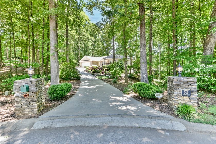 Located near the small town of Seneca - with medical facilities - photo 48