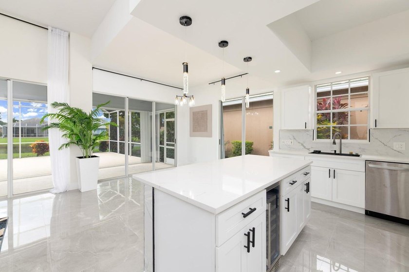 Welcome to this fully renovated 3-bedroom, 2.5-bathroom home - photo 9