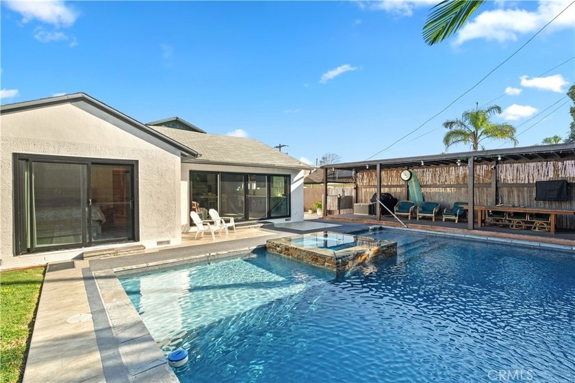 Imagine coming home to your own private retreat in West - photo 8