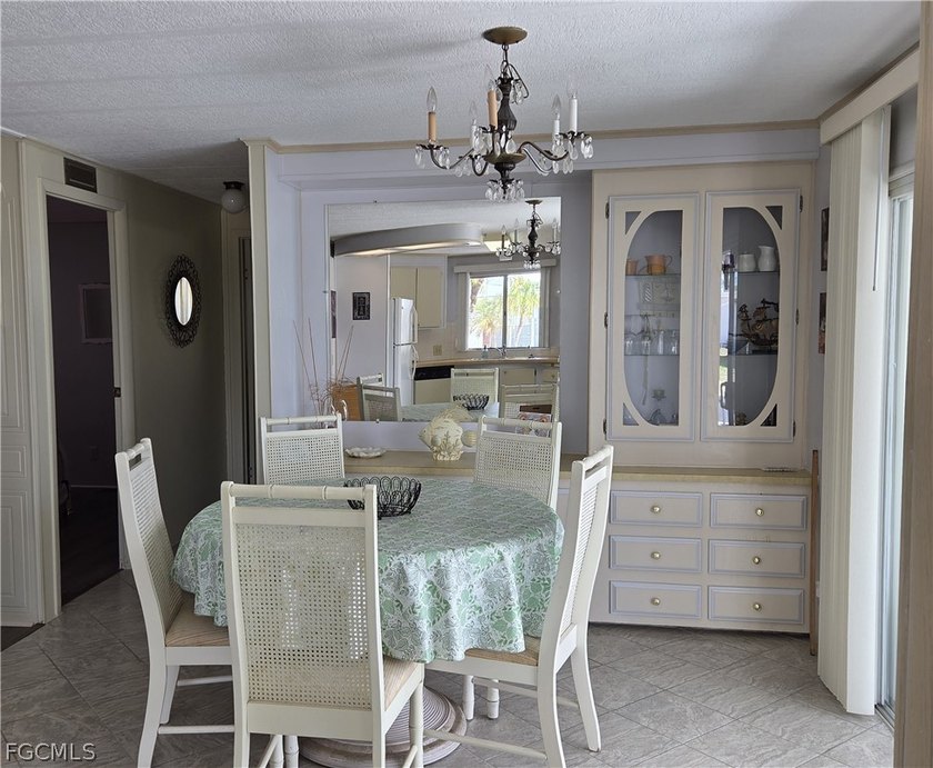 IMMACULATE &amp; SPACIOUS! This fully-furnished double-wide is one - photo 8