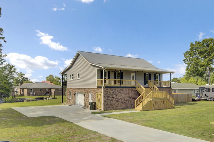 Live the Lake Lifestyle without paying the lakefront price - photo 2