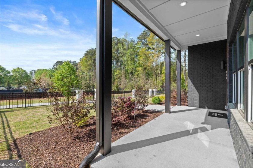 The Emery Gable offers luxury, flexibility, and incredible - photo 3