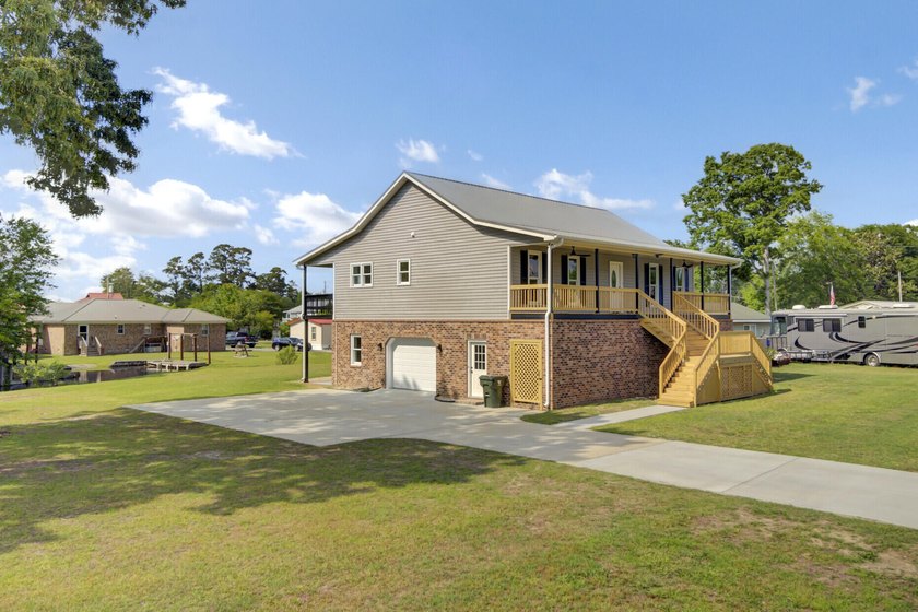 Live the Lake Lifestyle without paying the lakefront price - photo 4