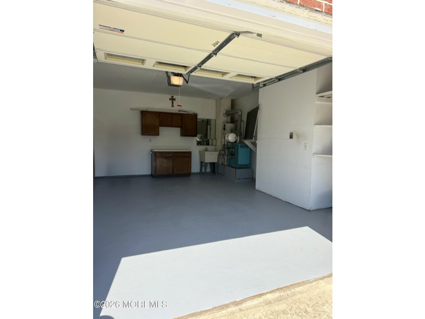 Freshly painted extremely clean lakeview model. 2 bedrooms 2 - photo 23