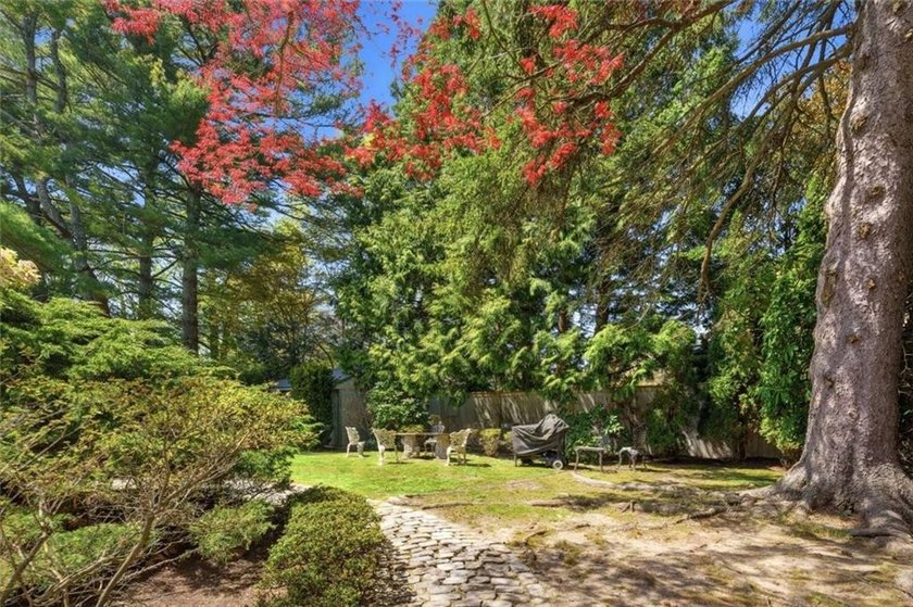 Welcome to The Hedges - Newport Living at Its Finest Built in - photo 4