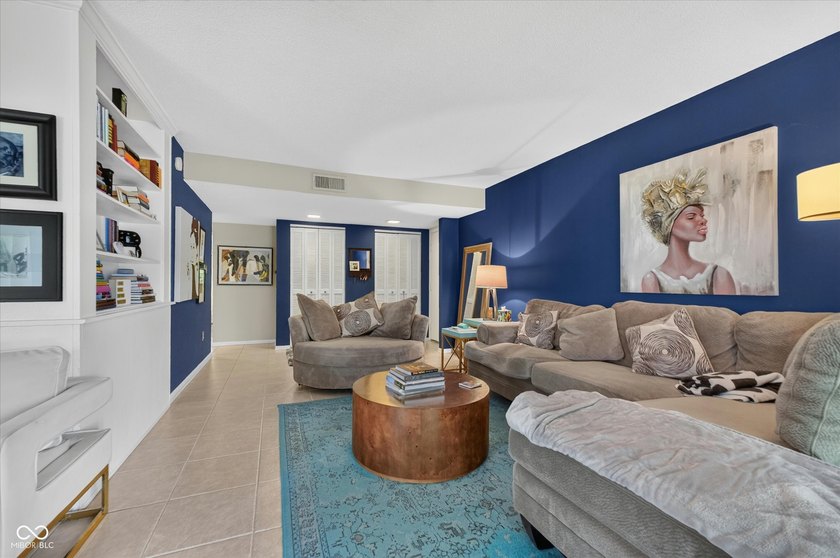 Welcome to this charming 3 bedroom, 2 bath condo offering - photo 8