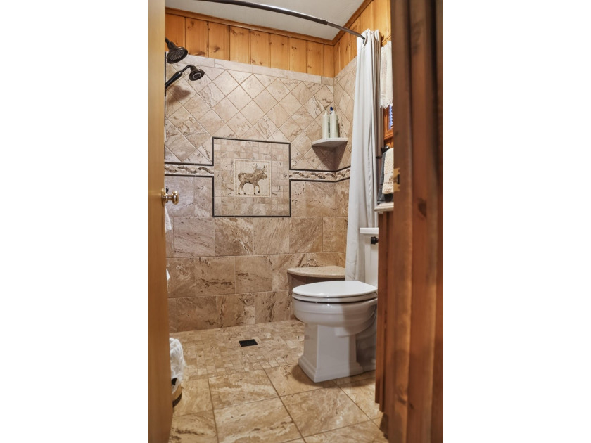 Welcome to this exceptionally well-maintained 3-bedroom, 2-bath - photo 33