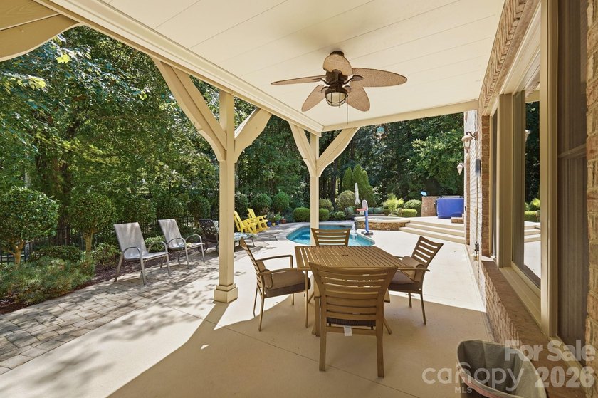 This exceptional 5,200+ square-foot waterfront residence offers - photo 42