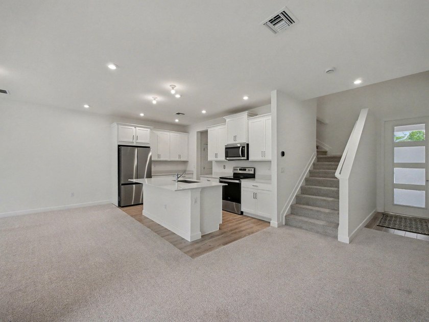 Welcome to modern living in Cadence at Tradition! This - photo 6