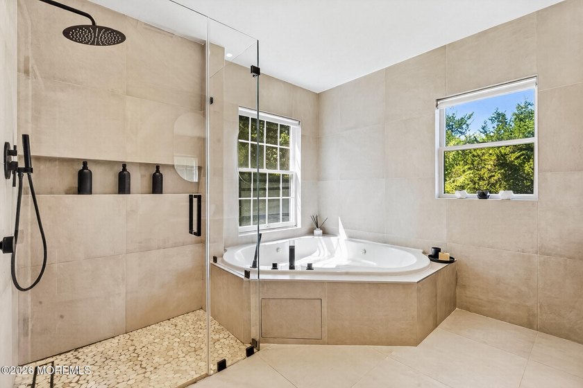 Finally hit the market! Must see this home to appreciate this - photo 11