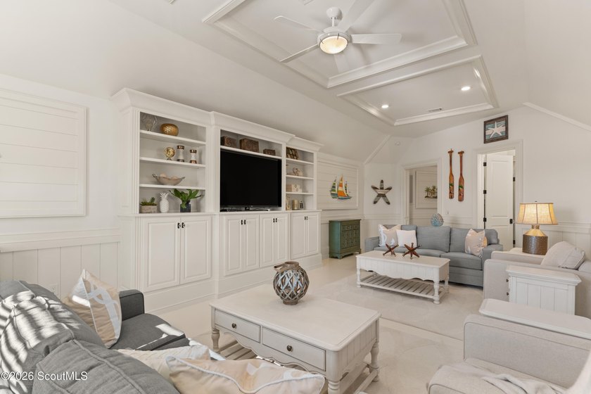 Welcome to 316 Yacht Club, one of the most extraordinary - photo 21