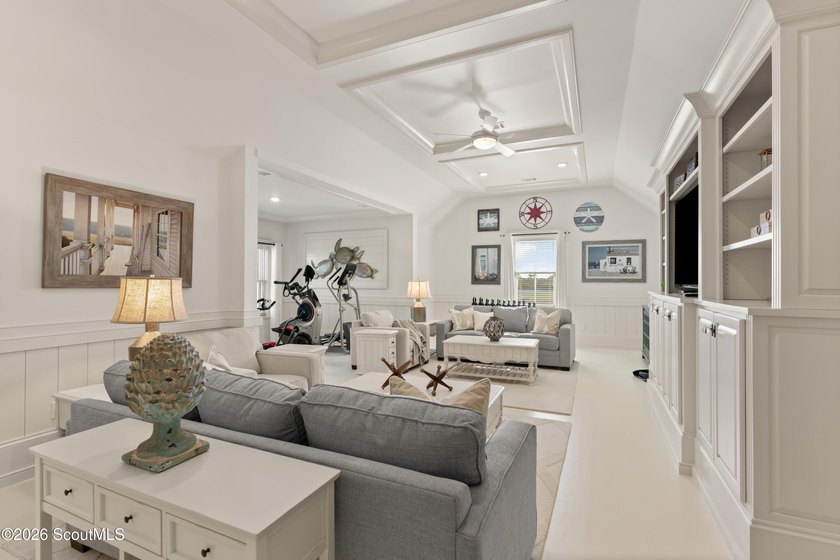 Welcome to 316 Yacht Club, one of the most extraordinary - photo 24