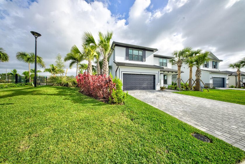 Welcome to Hendrix Reserve, DiVosta's and Pulte's BRAND NEW - photo 5