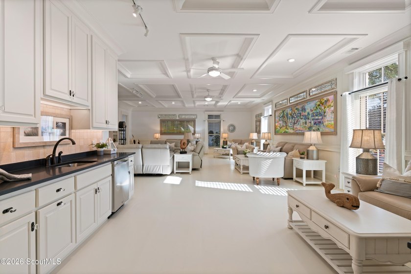 Welcome to 316 Yacht Club, one of the most extraordinary - photo 40
