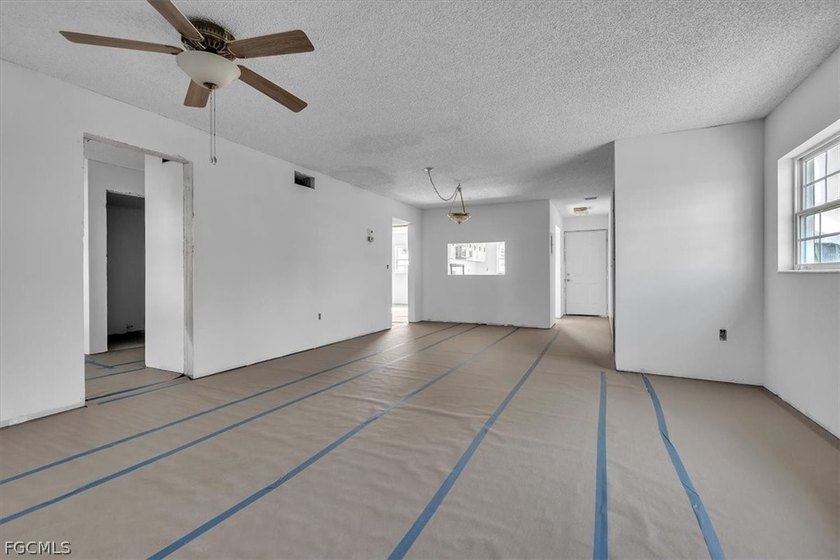 Don't miss this affordable 2-bedroom, 2-bath end-unit - photo 5