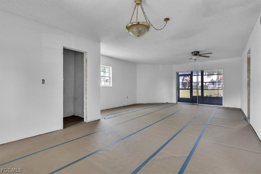 Don't miss this affordable 2-bedroom, 2-bath end-unit - photo 7