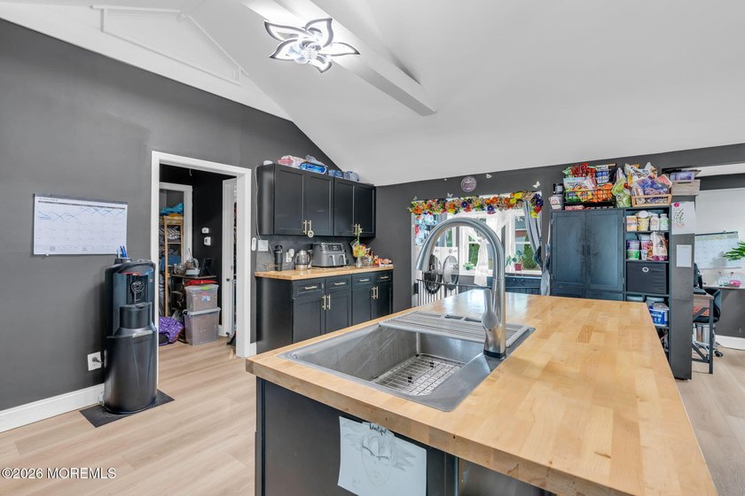 Welcome home to this charming 2-bedroom, 1-bath ranch in the - photo 14