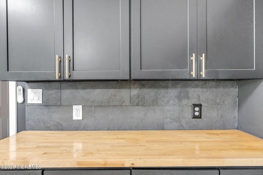 Welcome home to this charming 2-bedroom, 1-bath ranch in the - photo 22