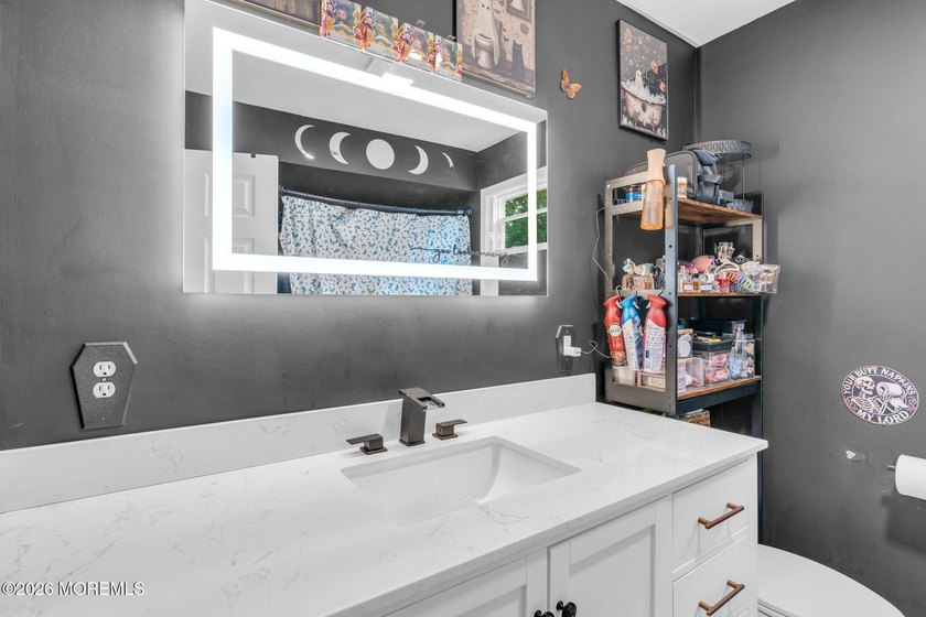 Welcome home to this charming 2-bedroom, 1-bath ranch in the - photo 28