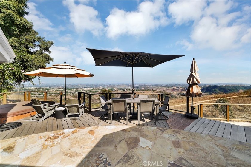 Discover this beautifully remodeled single-level home, perfectly - photo 28