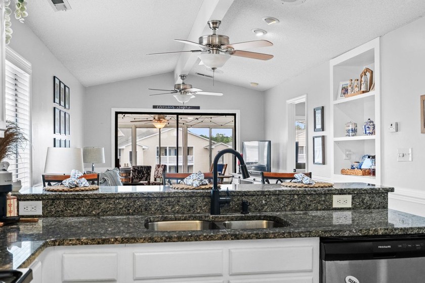 End-unit 2BR/2BA condo located in a gated Intracoastal Waterway - photo 13