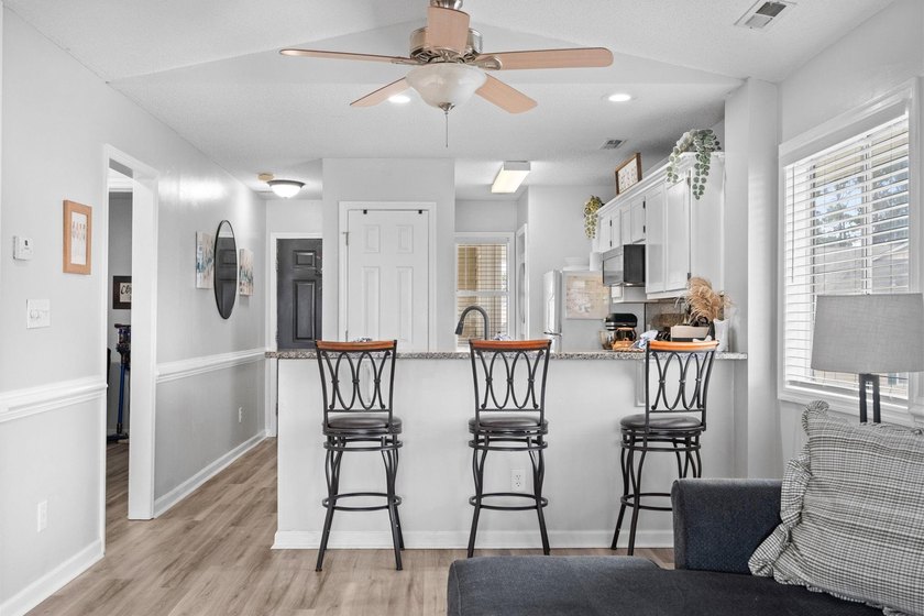 End-unit 2BR/2BA condo located in a gated Intracoastal Waterway - photo 17