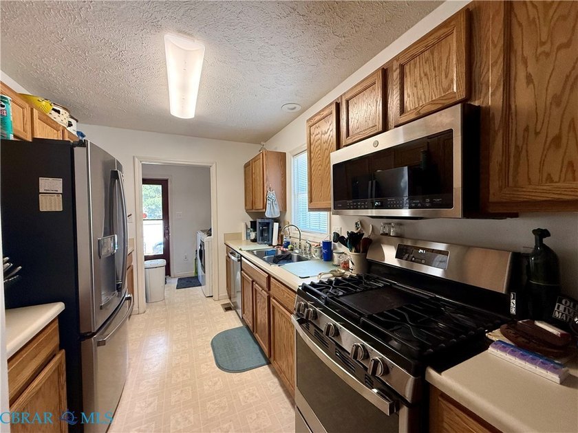 Welcome to 128 Dawson Avenue in the heart of White Stone! This - photo 18