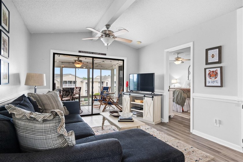 End-unit 2BR/2BA condo located in a gated Intracoastal Waterway - photo 18