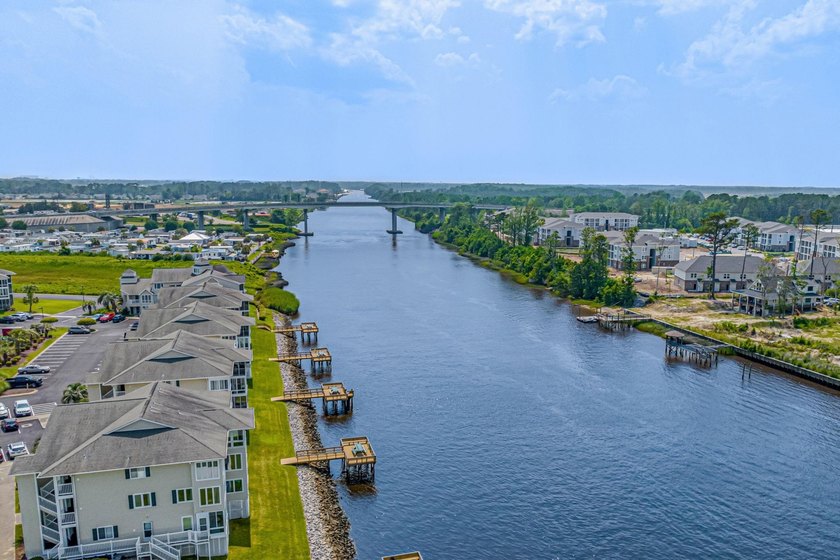 End-unit 2BR/2BA condo located in a gated Intracoastal Waterway - photo 40