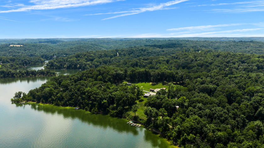 Waterfront Living With Incredible Lake Views - photo 7