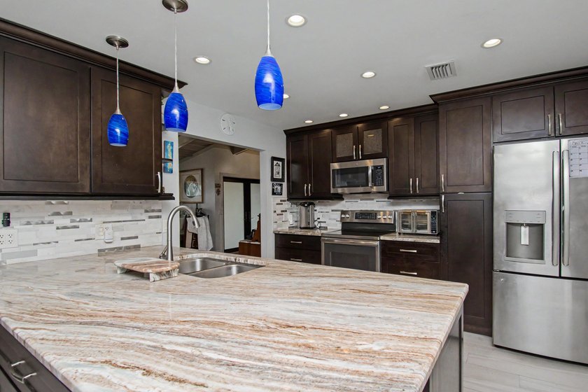 Florida living at its finest in the highly desirable Thornhill - photo 19