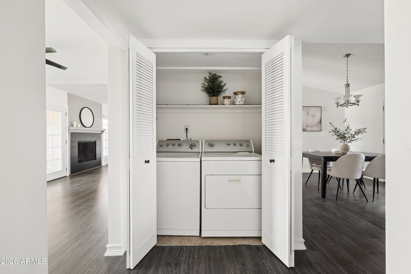 Welcome to this beautifully updated 2 bedroom, 2 bathroom - photo 28