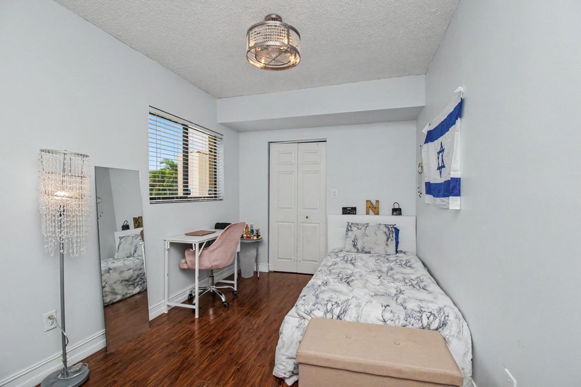 Florida living at its finest in the highly desirable Thornhill - photo 40