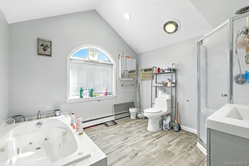 Exceptional opportunity in Larchmont area for investor and - photo 12